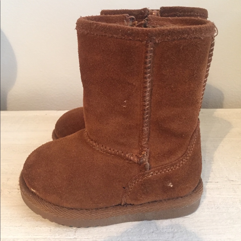 Rack toddler boots